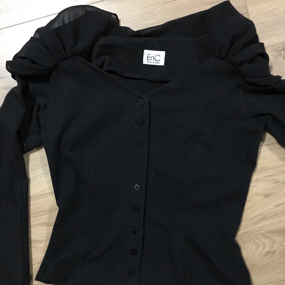 ENC women’s size small black crop top with button and chiffon detail